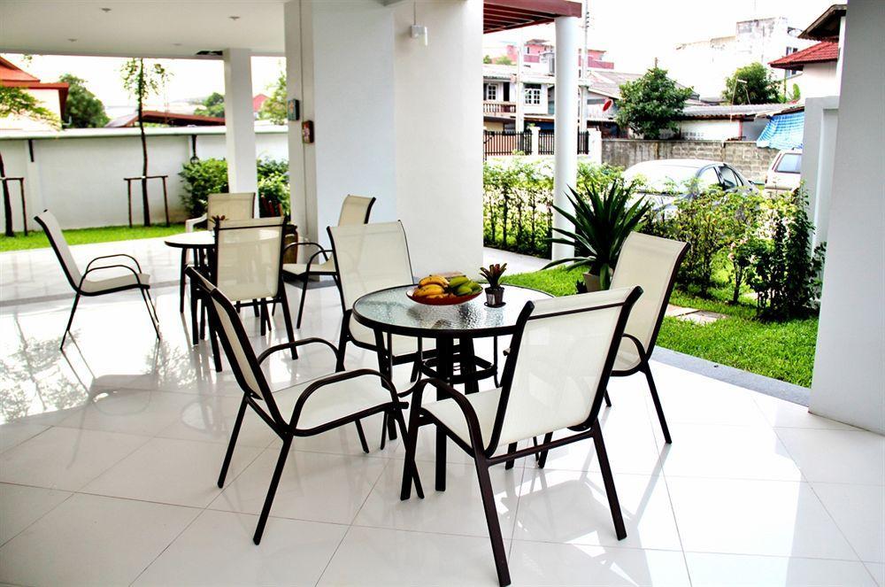 The Meet Green Apartment Μπανγκόκ Εξωτερικό φωτογραφία